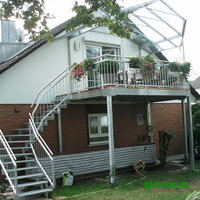 Treppe, Balkon und Überdachung