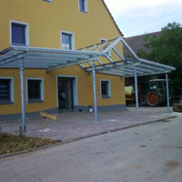Überdachung